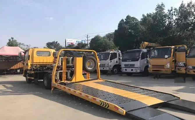 江山汽车中途维修案例